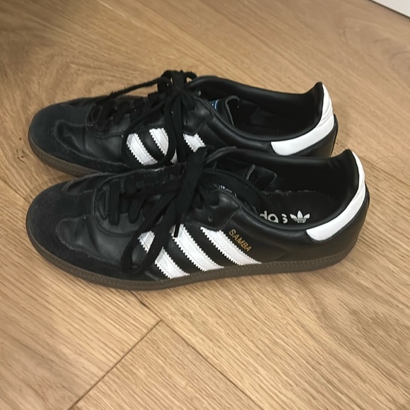 adidas Shoes - Black Samabs Women’s OG